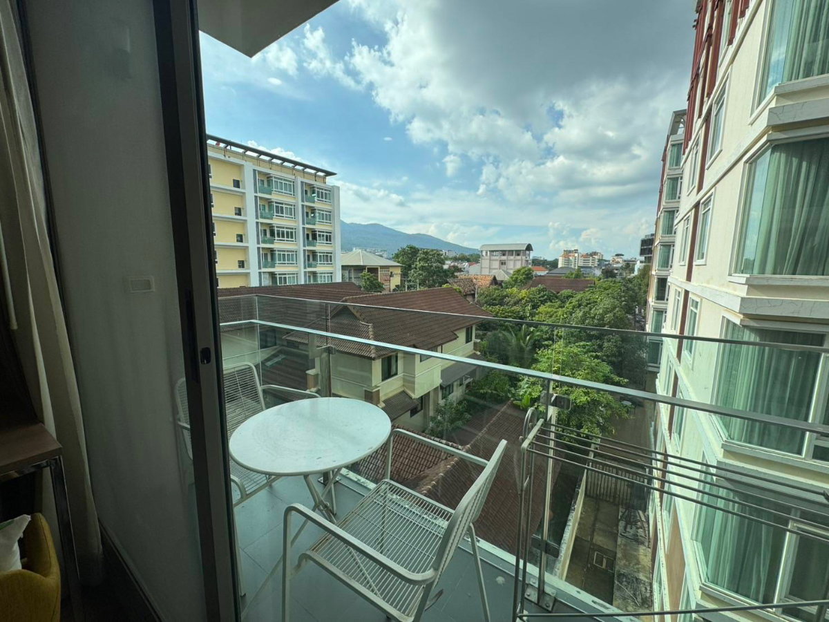 picture The nimmana condo Nimman soi 6  20,000 B - 6/12