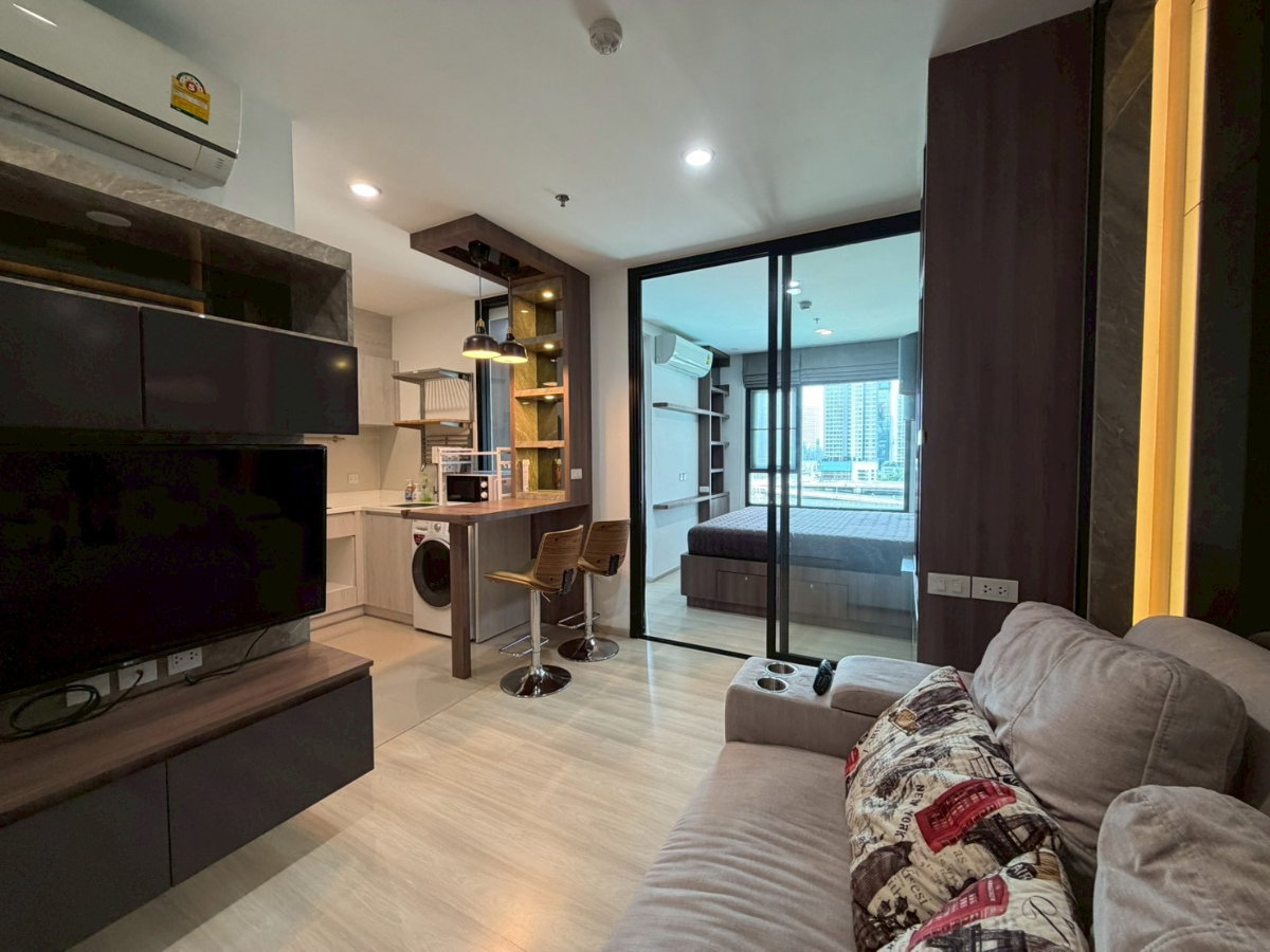 รูป ให้เช่าคอนโด Life Asoke ขนาด 35 ตรม. 1 นอน Plus ฝั่ง South แต่งสวย นัดดูห้องที่ 0993529495 - รูปที่ 2/13