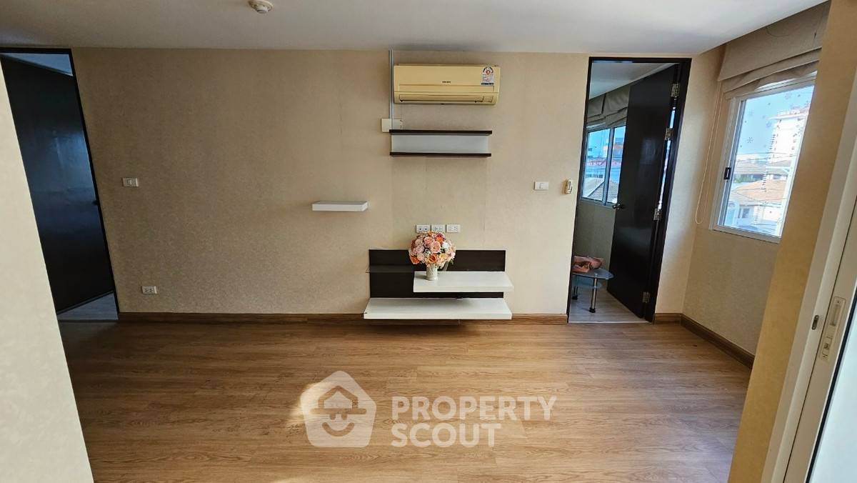 picture 2-BR Condo For Sale, J.W. Boulevard Srivara, Phlapphla (Wang Thonglang) (ID 2774372) - 12/20