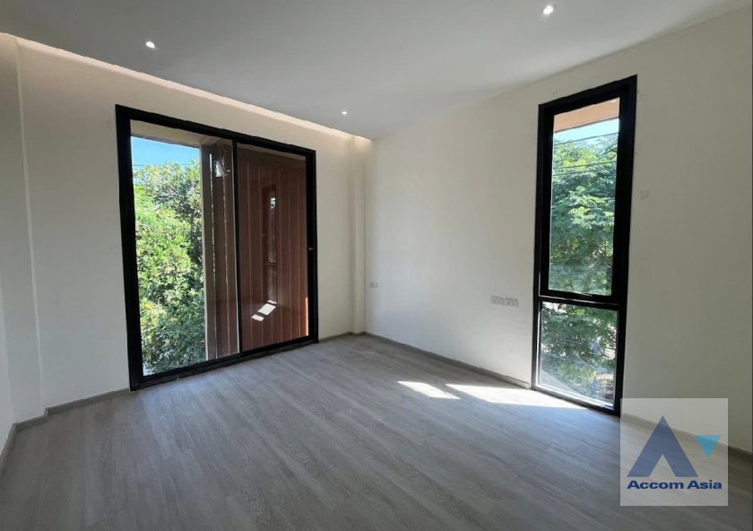 picture 🔼🔽 AccomA 📩  4 BR House in Khlong Tan Nuea (AA45239) - 14/17