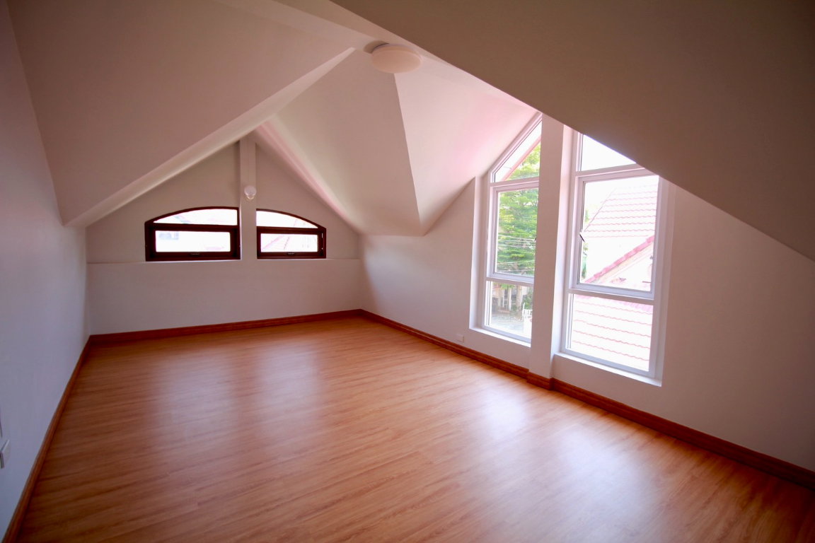 รูป ขายบ้านเดี่ยว 2 ชั้น 64 ตร.วา 4 ห้องนอน รีโนเวทใหม่ทั้งหลัง โครงการไพน์เนอรี่พาร์คบีช ติดหาดสวนสน ระยอง - รูปที่ 25/29