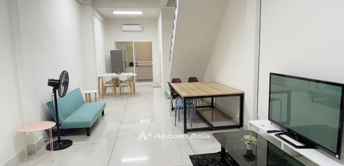 picture 🔼🔽 AccomA 📩 Pet friendly 4 BR Townhouse in Phra Khanong Nuea (AA32071) - 1/7