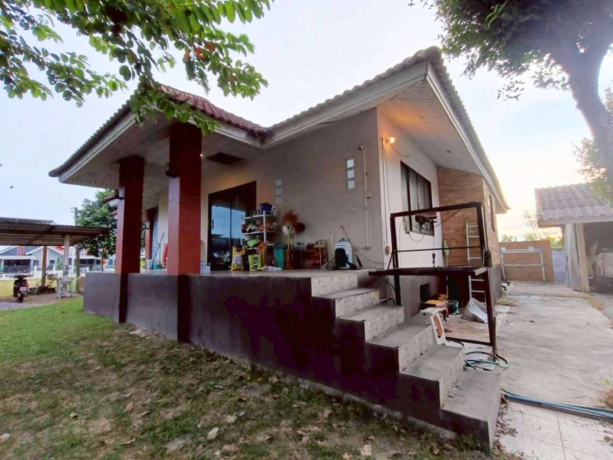 รูป ขายบ้านเดี่ยวพร้อมสวนสวย 362 ตร.วา ทำเลดี ย่านชุมชน ถนนเส้นรอง ใกล้ปั้ม ปตท หนองตะพาน บ้านค่าย ระยอง - รูปที่ 1/12
