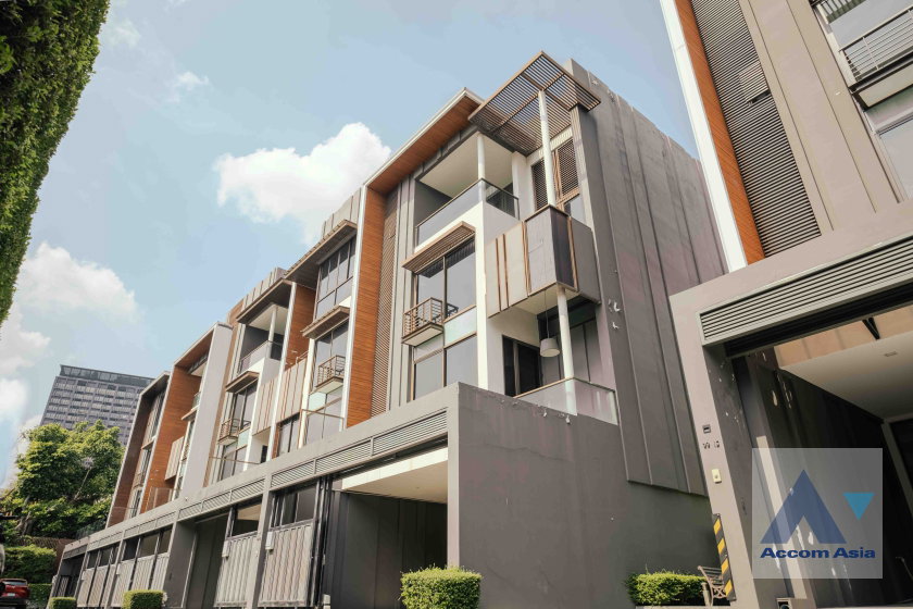 รูป 🔼🔽 AccomA 📩 4 Storey Modern Townhouse For Sale Fully furnished (AA18039) - รูปที่ 1/20