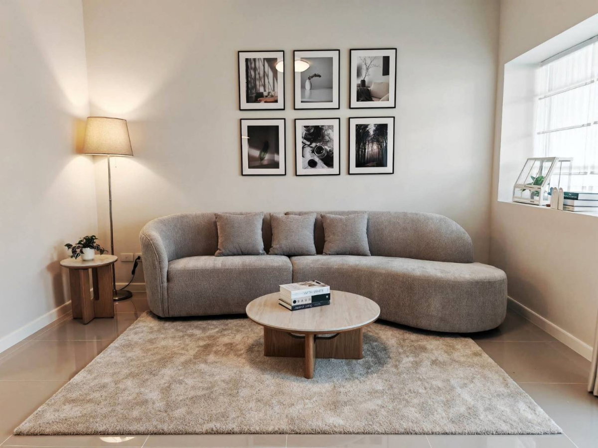 รูป ให้เช่าบ้าน 2 ห้องนอน หมู่บ้านวิลลาจจิโอ สันทราย จ.เชียงใหม่ เฟอร์ครบ พร้อมอยู่ (R1006) T.0946511456 - รูปที่ 2/11