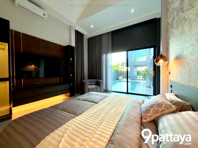 Houses for sale MRT Si Kritha  : Good location Easy highway access.