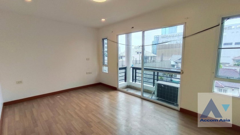 picture 🔼🔽 AccomA 📩 Renovated Townhouse with Open Living Area in Sathorn (AA36392) - 10/18