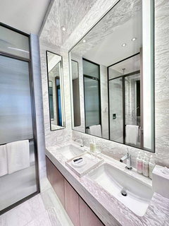 รูปภาพ Luxury Condo for Rent Chidlom | City Lifestyle Luxury | Near BTS Chidlom | 190,000 THB/Month | คอนโดหรูให้เช่า ชิดลม ไลฟ์สไตล์เมือง หรูหรา ใกล้ BTS ชิดลม 190,000 บาท/เดือน – LTH14799