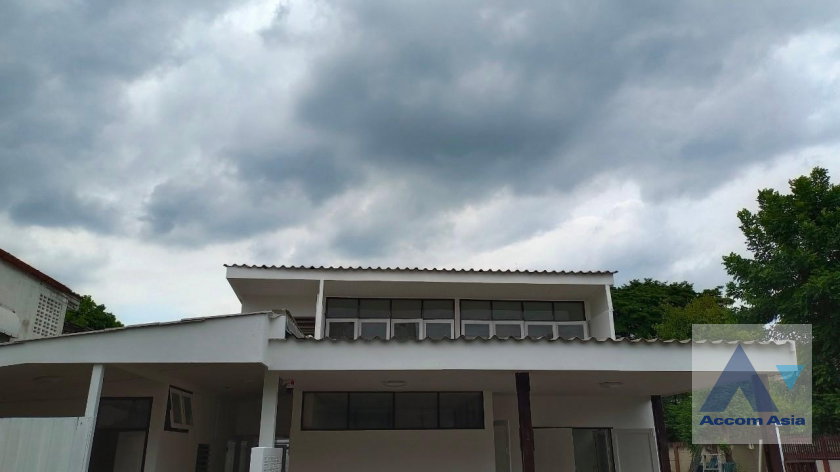 รูป 🔼🔽 AccomA 📩  5 BR House in Chan Kasem (AA40986) - รูปที่ 1/19