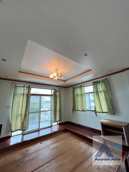 picture 🔼🔽 AccomA 📩 Elegant residence with wood finishes and spacious garden (AA42743) - 9/18