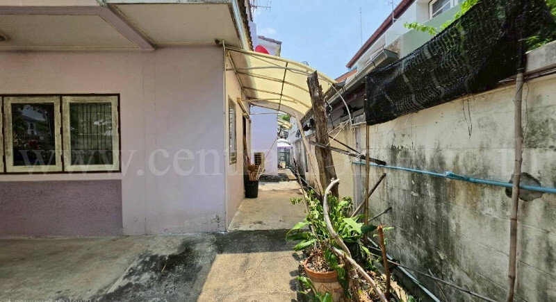 รูป บ้านเดี่ยว 70 ตารางวา หมู่บ้านเสนานิเวศน์ โครงการ 2 บ้านสวย สภาพดีมาก พร้อมอยู่ - รูปที่ 30/34