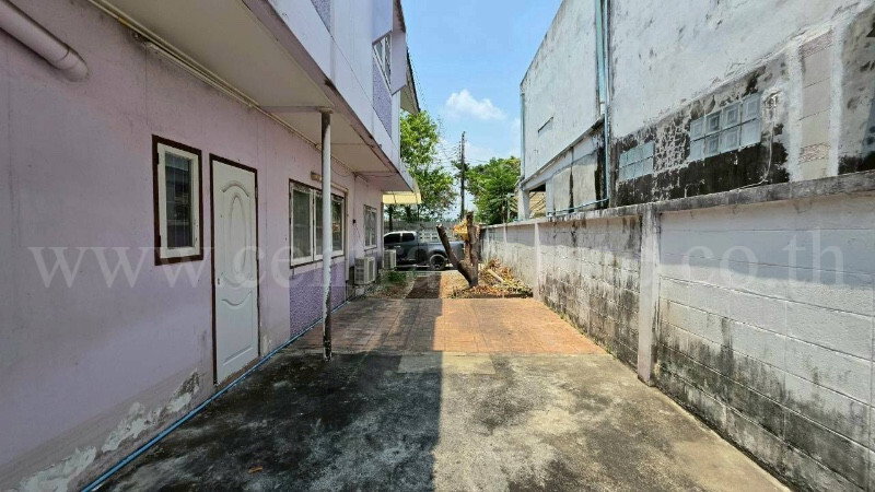 รูป บ้านเดี่ยว 70 ตารางวา หมู่บ้านเสนานิเวศน์ โครงการ 2 บ้านสวย สภาพดีมาก พร้อมอยู่ - รูปที่ 33/34