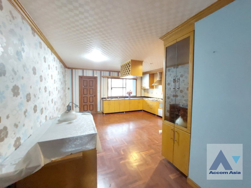 picture 🔼🔽 AccomA 📩 4 BR Townhouse in Phra Khanong Nuea (AA36700) - 6/16