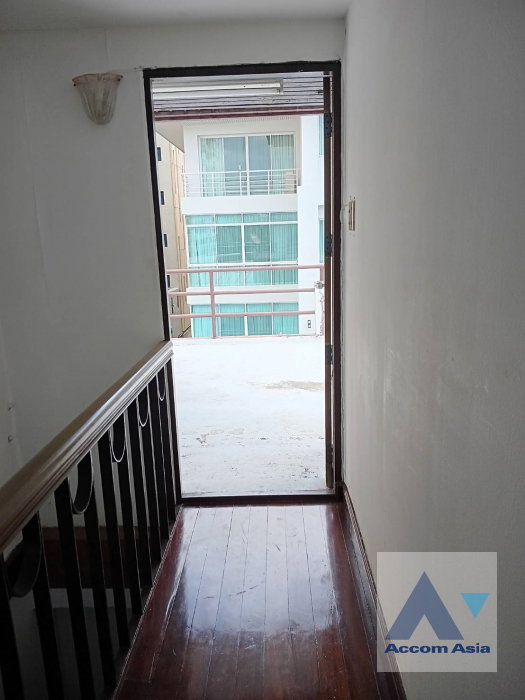 picture 🔼🔽 AccomA 📩 Home Office 7 BR Townhouse in Khlong Tan Nuea (2513324) - 11/20