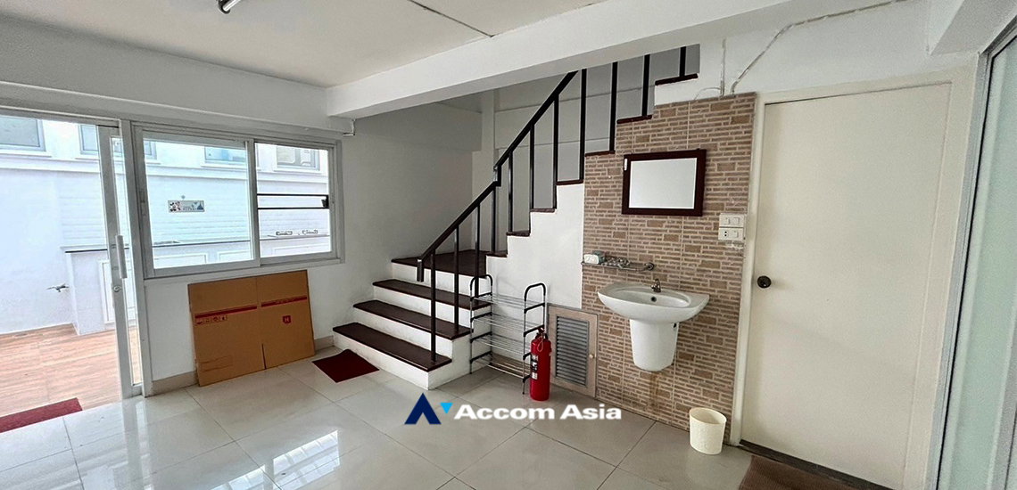 picture 🔼🔽 AccomA 📩 White-tone house with natural charm in Thong Lo (AA34265) - 6/19