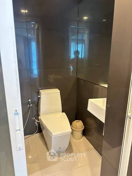 รูป คอนโด 1-ห้องนอน ที่ ริธึ่ม สาทร ใกล้ BTS สะพานตากสิน (ID 2775129) - รูปที่ 4/10