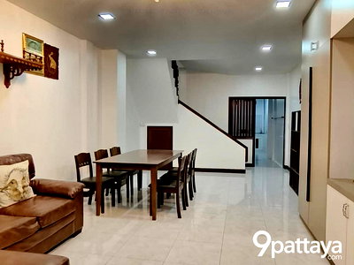 เช่าทาวน์โฮม ชลบุรี : ให้เช่า | ทาวน์โฮมสไตล์โมเดิร์น 2 ชั้น – พัทยาเหนือ สุขุมวิท 32 ✨