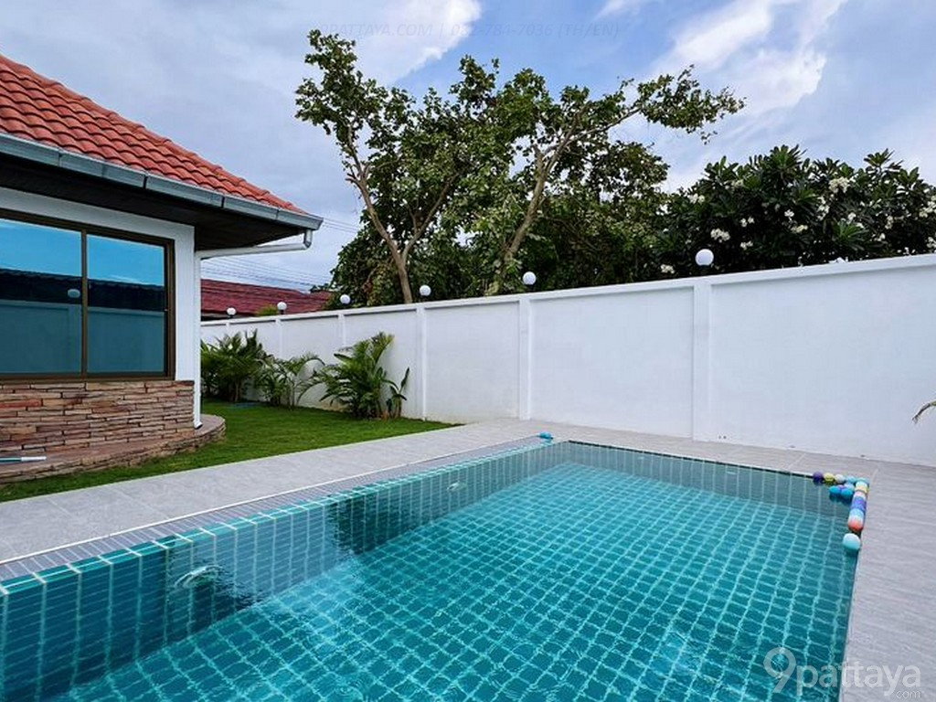 รูป บ้านเดี่ยว 2 ชั้น | Royal View Village Pattaya ✨ บ้านขนาดใหญ่ บนที่ดินกว้าง ทำเลศักยภาพ เหมาะสำหรับครอบครัว พักอาศัยระยะยาว หรือปรับเป็นบ้านลงทุน 🏡🌿 - รูปที่ 1/12