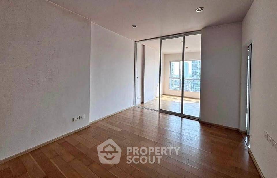 รูป คอนโด 1-ห้องนอน ที่ ไฮฟ์ สาทร ใกล้ BTS กรุงธนบุรี (ID 2441216) - รูปที่ 1/3