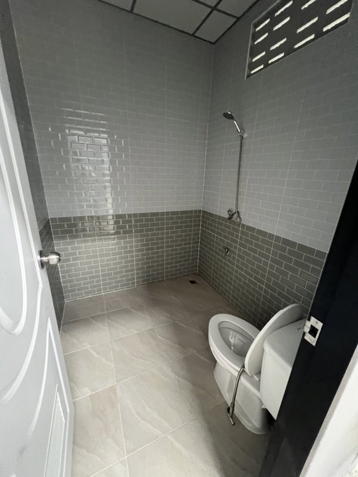 รูป ให้ เช่า โกดัง-โรงงาน สร้างใหม่ พร้อมออฟฟิศ และห้องน้ำ เข้าอยู่ได้เลย ซอยประชาอุทิศ 90 สมุทรปราการ - รูปที่ 6/6