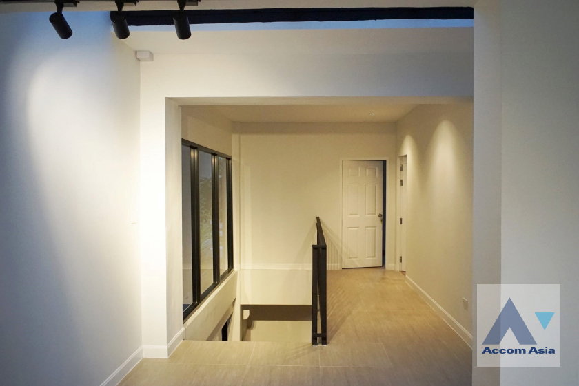 picture 🔼🔽 AccomA 📩 Home Office 4 BR House in Khlong Tan Nuea (AA41200) - 7/8