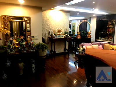 Condos for sale : 🔼🔽 AccomA 📩 The Lanai Sathorn Condominium