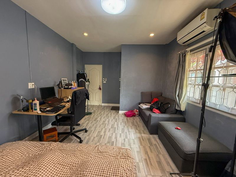 รูป ขายบ้านเดี่ยวศรีราชา รีโนเวทใหม่ ราคาสุดคุ้ม พร้อมอยู่ - รูปที่ 13/20