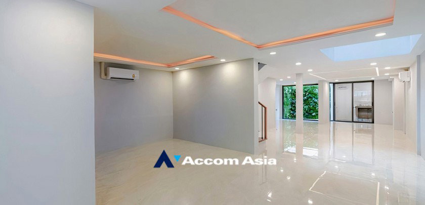 picture 🔼🔽 AccomA 📩  3 BR Townhouse in Khlong Tan Nuea (AA32463) - 6/20