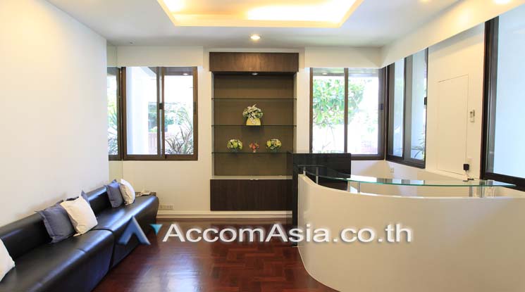 รูป 🔼🔽 AccomA 📩 Tropical-Style Home with Pool and Lush Garden (AA17483) - รูปที่ 13/20