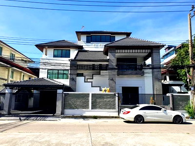 เช่าโฮมออฟฟิศ โกลเด้น เพลส พระราม 9 : ็Home Office ให้เช่าทาวน์อินทาวน์ ทำเลธุรกิจ ใกล้เลียบด่วน เหมาะทำธุรกิจ