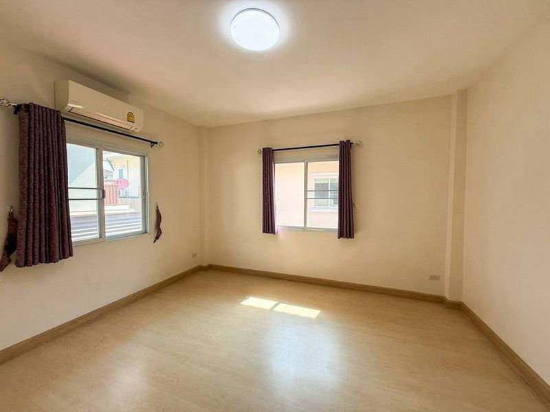 รูป บ้านเดี่ยวศรีราชา มณีรินทร์เพลส 1 ทำเลทอง น่าอยู่สุดๆ - รูปที่ 12/15