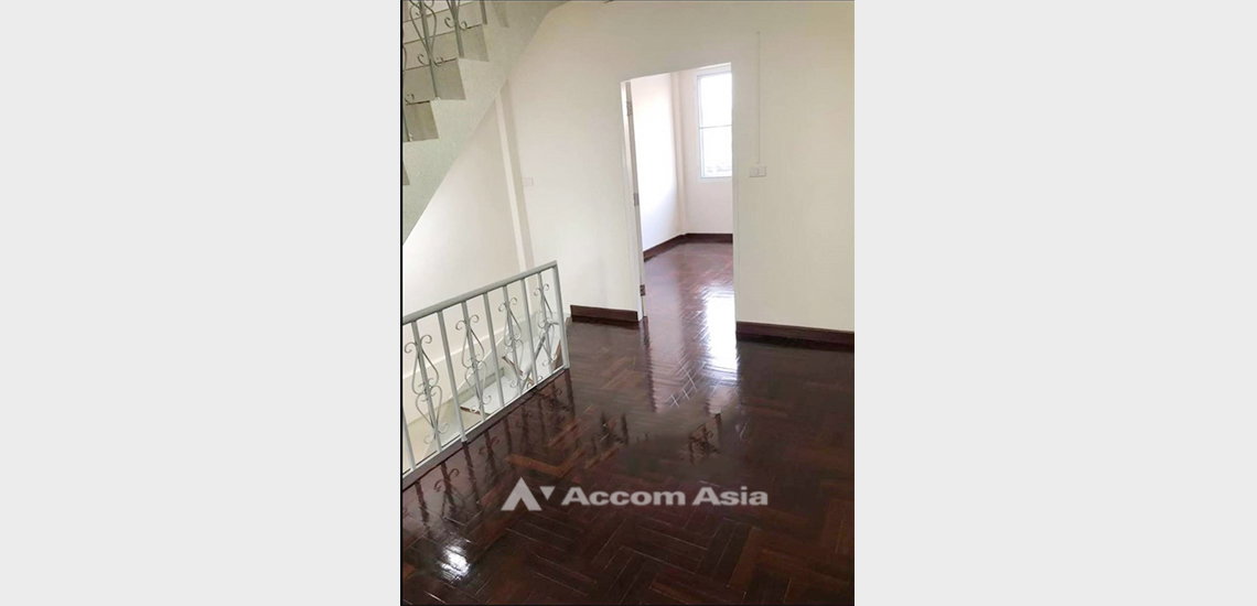 picture 🔼🔽 AccomA 📩 Pet friendly 4 BR Townhouse in Phra Khanong Nuea (AA32071) - 4/7