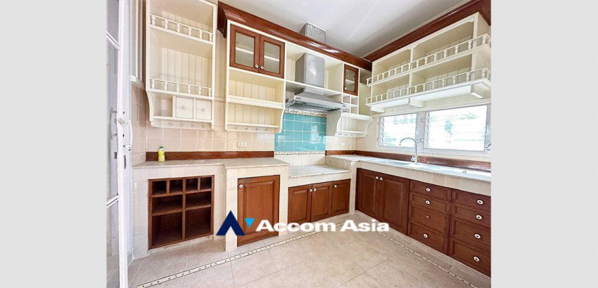 picture 🔼🔽 AccomA 📩 3 BR House @ (AA33303) - 6/20