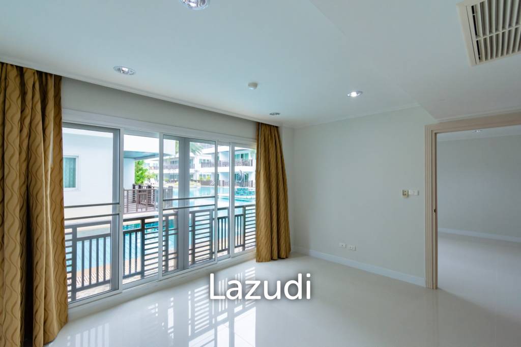 THE BEACH PALACE :  3 Bed Beachfront condo - image 3