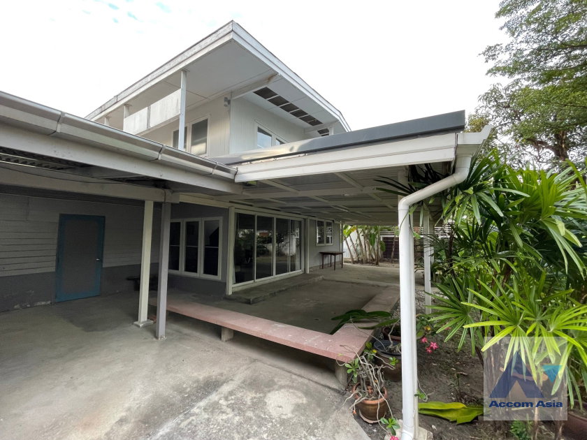 picture 🔼🔽 AccomA 📩 Pet friendly 2 BR House in Khwaeng Sam Sen Nai (AA10657) - 2/16