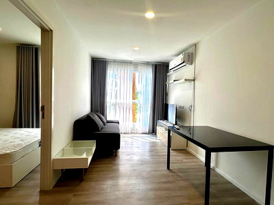 Condos for rent Nong Mon Market : Condo for rent: The Centro Condo Bangsaen, Building B, 3rd floor, unit next to the elevator.