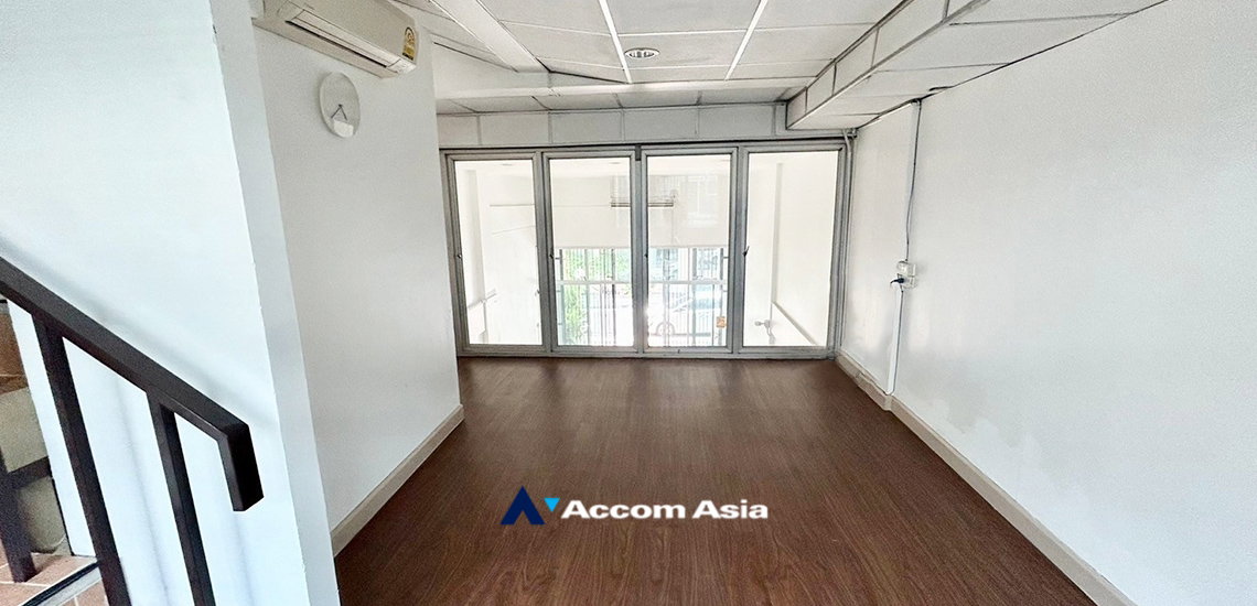 picture 🔼🔽 AccomA 📩 White-tone house with natural charm in Thong Lo (AA34265) - 11/19
