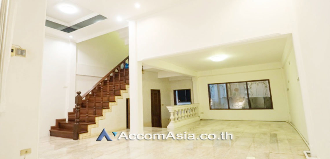 picture 🔼🔽 AccomA 📩  5 BR House @Ekkamai Villas (2520691) - 2/13
