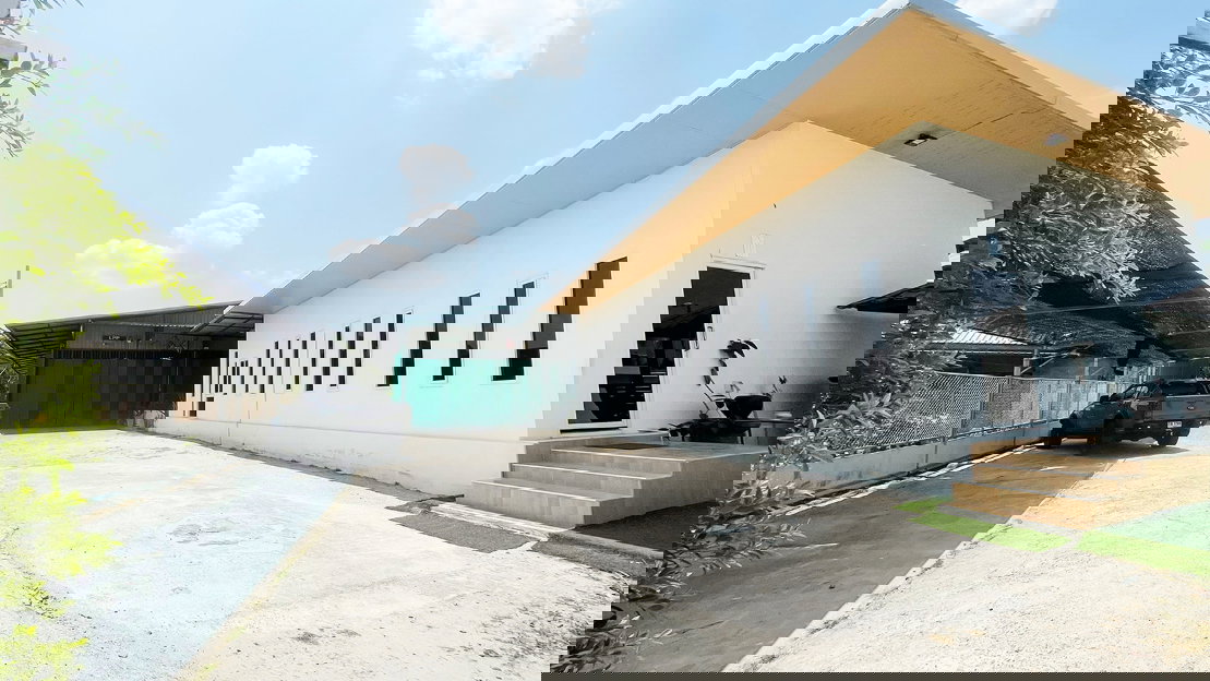 รูป ขายโรงงาน พร้อมสำนักงาน หอพัก ใกล้ถนนบ้านบึง - แกลง บ้านบึง ชลบุรี 1 ไร่ 1 20 ตรว    940 ตรม. - รูปที่ 4/12