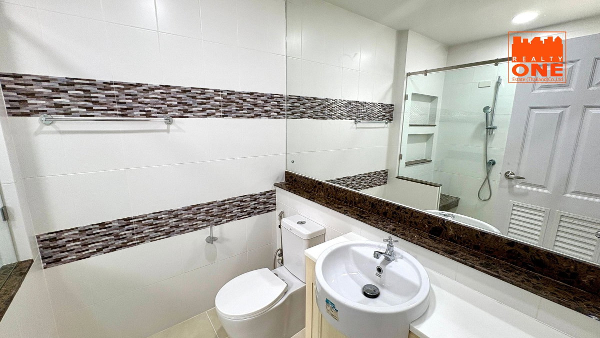 รูป ขายบ้านเดี่ยว บุราสิริ ปัญญาอินทรา สภาพสวย รีโนเวทแล้ว 61.5 ตารางวา  - รูปที่ 16/20