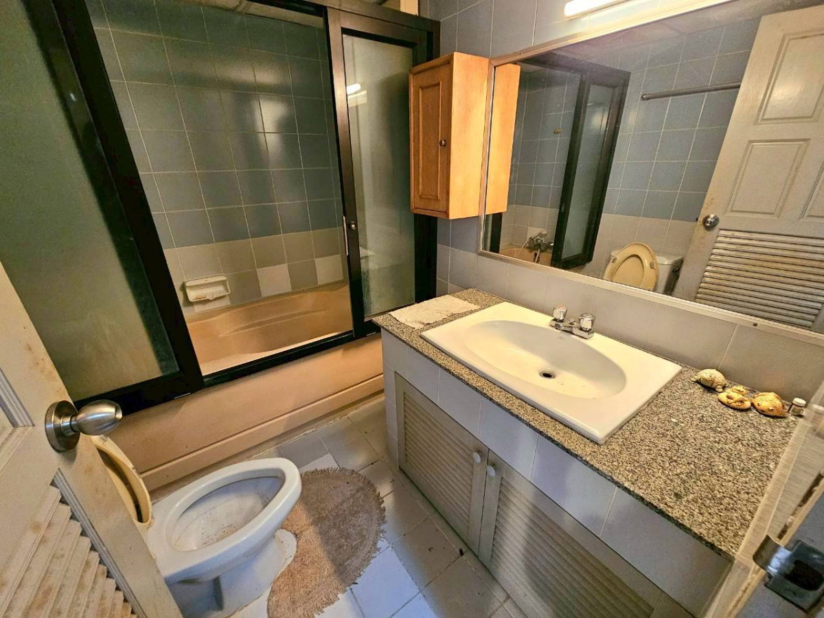 picture Condo for Sale at Ratchada Pavilion, Corner Unit, Near MRT Lat Phrao - 7/17