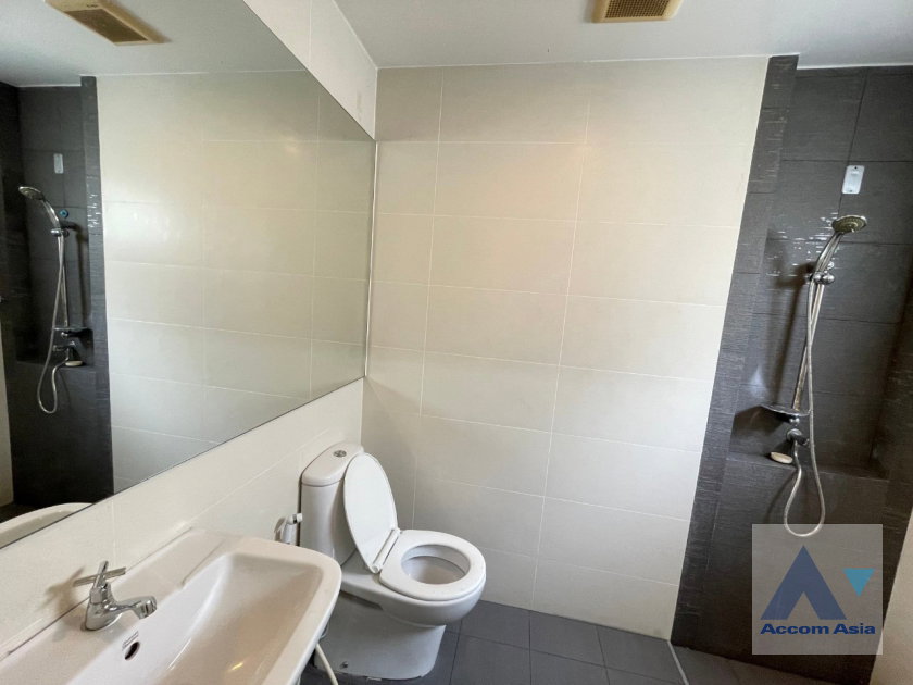 รูป 🔼🔽 AccomA 📩  4 BR House in Khwaeng Sam Sen Nai (AA35413) - รูปที่ 10/11