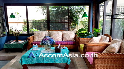Houses for rent Royal Thai Army Nursing College : 🔼🔽 AccomA 📩  4 BR House in Khwaeng Sam Sen Nai (99198)
