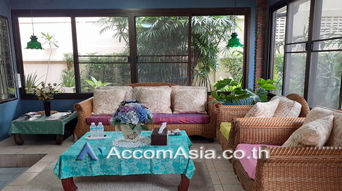 🔼🔽 AccomA 📩 4 BR House in Khwaeng Sam Sen Nai (99198)