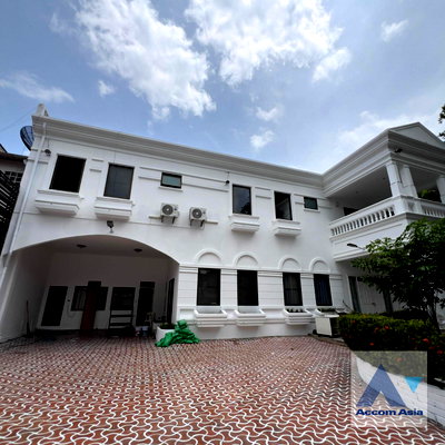 Houses for rent Bangkok : 🔼🔽 AccomA 📩  9 BR House @Sukhumvit Villa (50081)