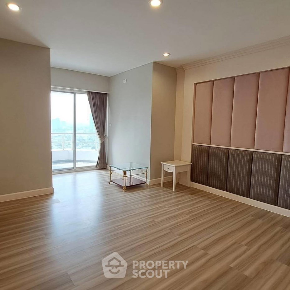 รูป คอนโด 4-ห้องนอน ที่ สายชล แมนชั่น ใกล้ BTS สะพานตากสิน (ID 2719848) - รูปที่ 9/14