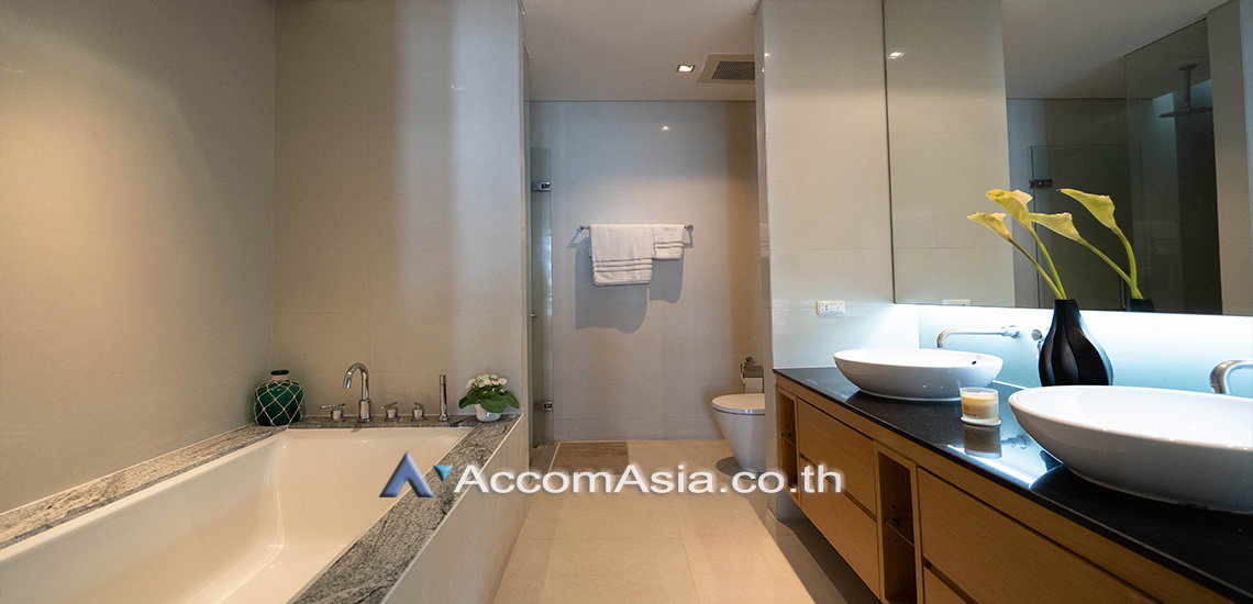 รูป 🔼🔽 AccomA 📩 Elegant condominium with warm wood finish in Sukhumvit (310242) - รูปที่ 11/14