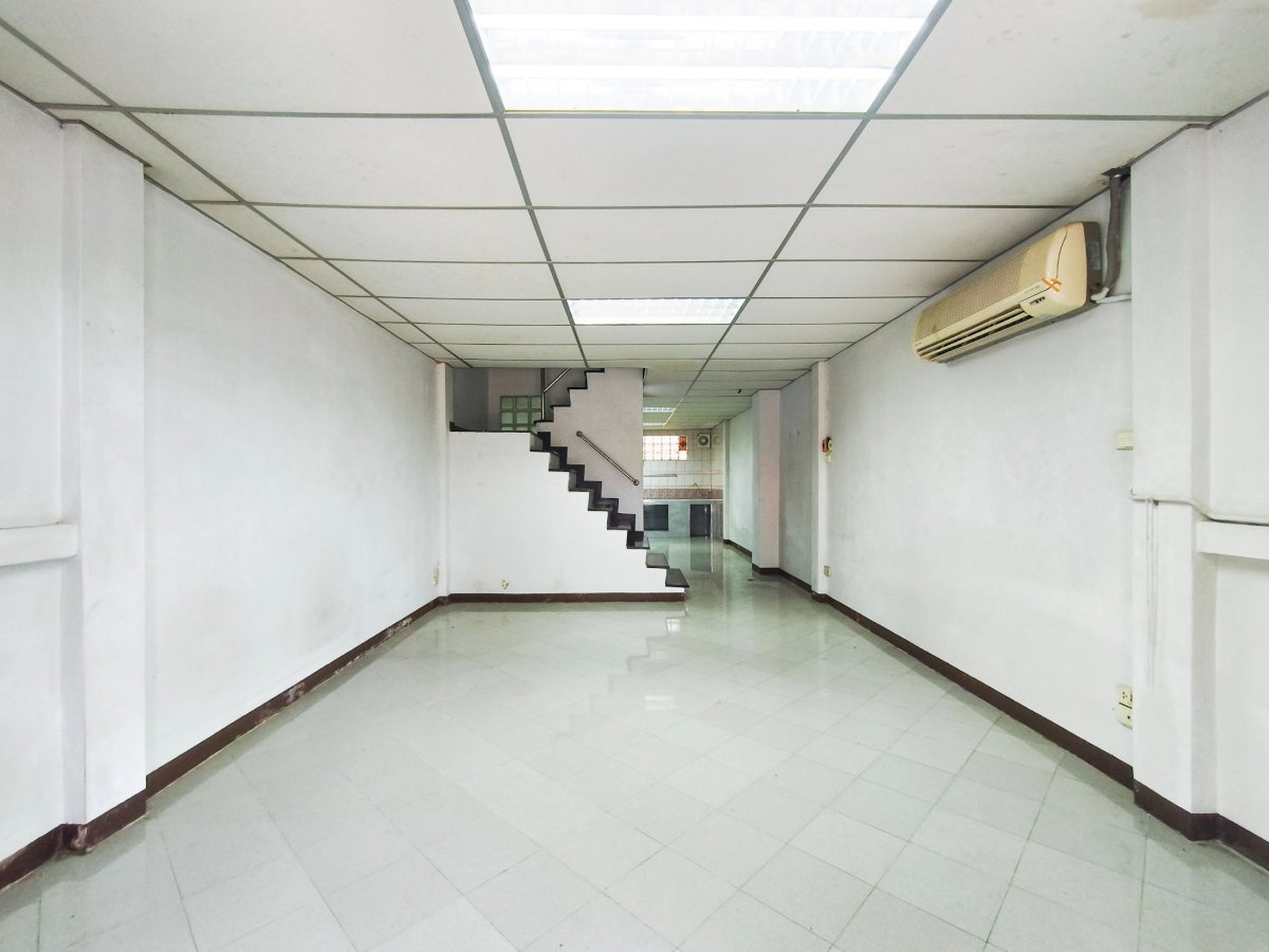 รูป ขายด่วน 🏡 ทาวน์เฮ้าส์ 2 ชั้น "บ้านสินพัฒนา 4" เพียง 1.85 ล้าน ทำเล งามวงศ์วาน – รัตนาธิเบศร์ - รูปที่ 3/25