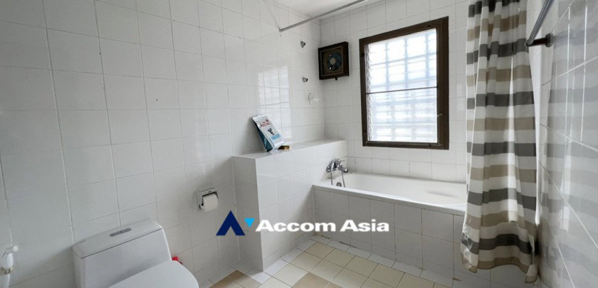 picture 🔼🔽 AccomA 📩  4 BR House @Kid Friendly House Compound (AA32597) - 12/15