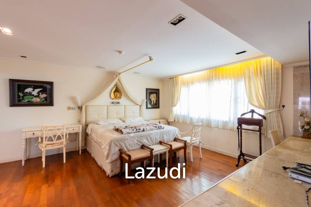 picture THE BEACH PALACE :  3 Bed Seaview Condo at Cha-am - 14/32
